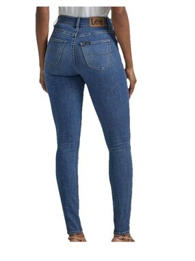 NWT Lee Ultra Lux Comfort Flex Motion Skinny Jeans New Waistband Size 6P / Short